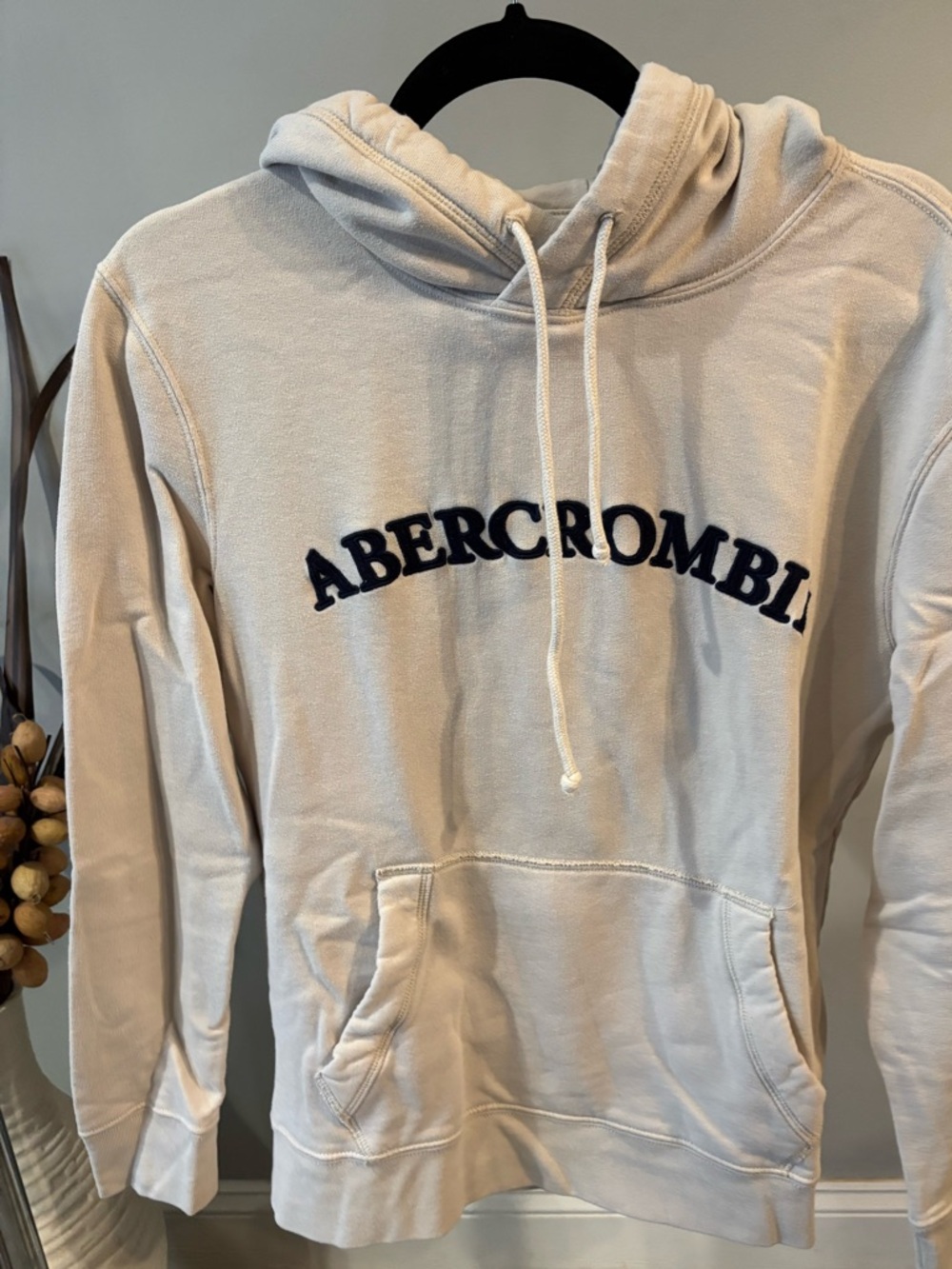 Abercrombie & Fitch Cream Pullover with Dark Logo Mens XS